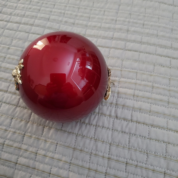 Jason Wu Glass Ornament Set  of 3. - Picture 10 of 16